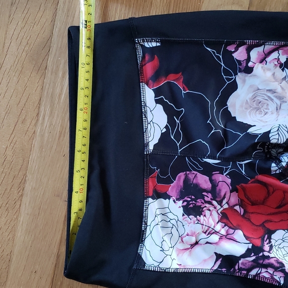 bebe Sport Compression Capri Length Athletic Pants Women's Size Small - Picture 5 of 11